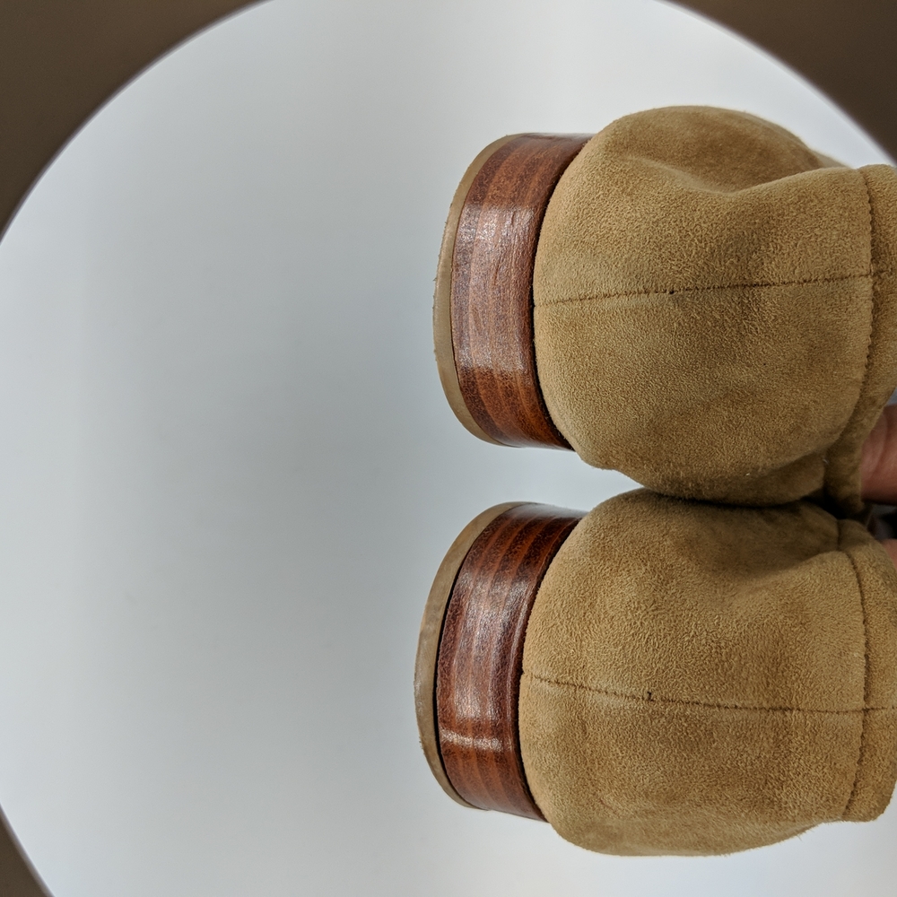 Stuart Weitzman Camel Color Flats.  Size 9.5 - Picture 4 of 15